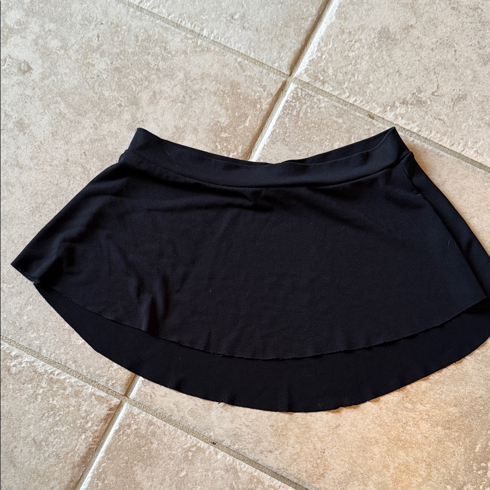 Capezio Girls Black Curved Pull-on Ballet Skirt
